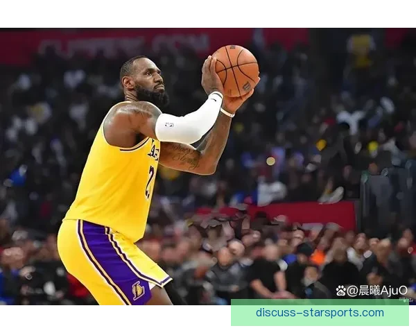 詹姆斯再创历史新高 率湖人逆转击败勇士晋级季后赛