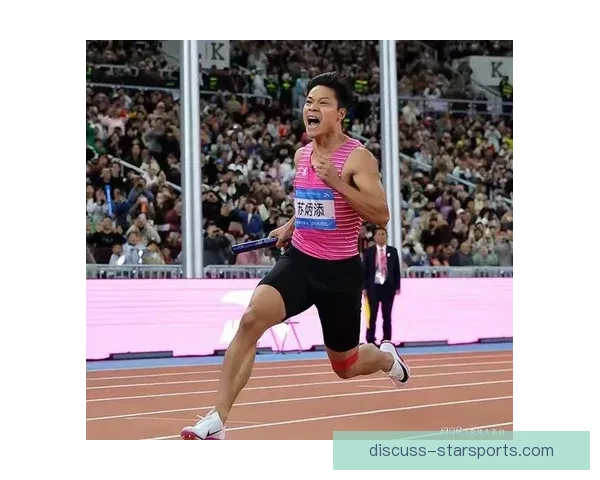 东京奥运会百米赛场惊现黑马选手刷新纪录引发全球关注