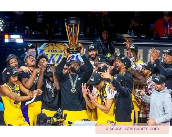 湖人核心伤愈回归首战爆发助球队逆转勇士夺胜