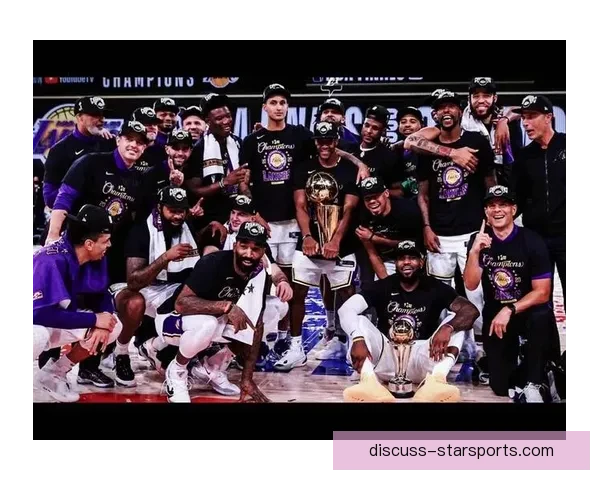 湖人队新赛季阵容曝光 詹姆斯与浓眉引领球队再度冲击总冠军