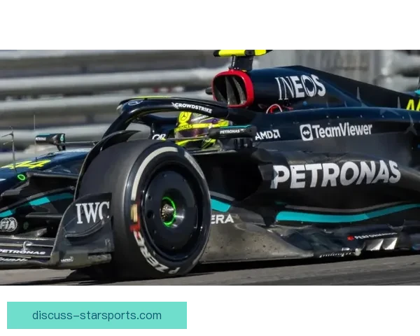 F1赛季最新动态：梅赛德斯车队与汉密尔顿续约迎接新挑战