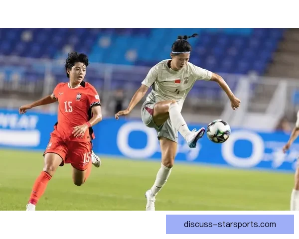 亚洲杯激战正酣 各国足球强队争锋相对争夺荣耀